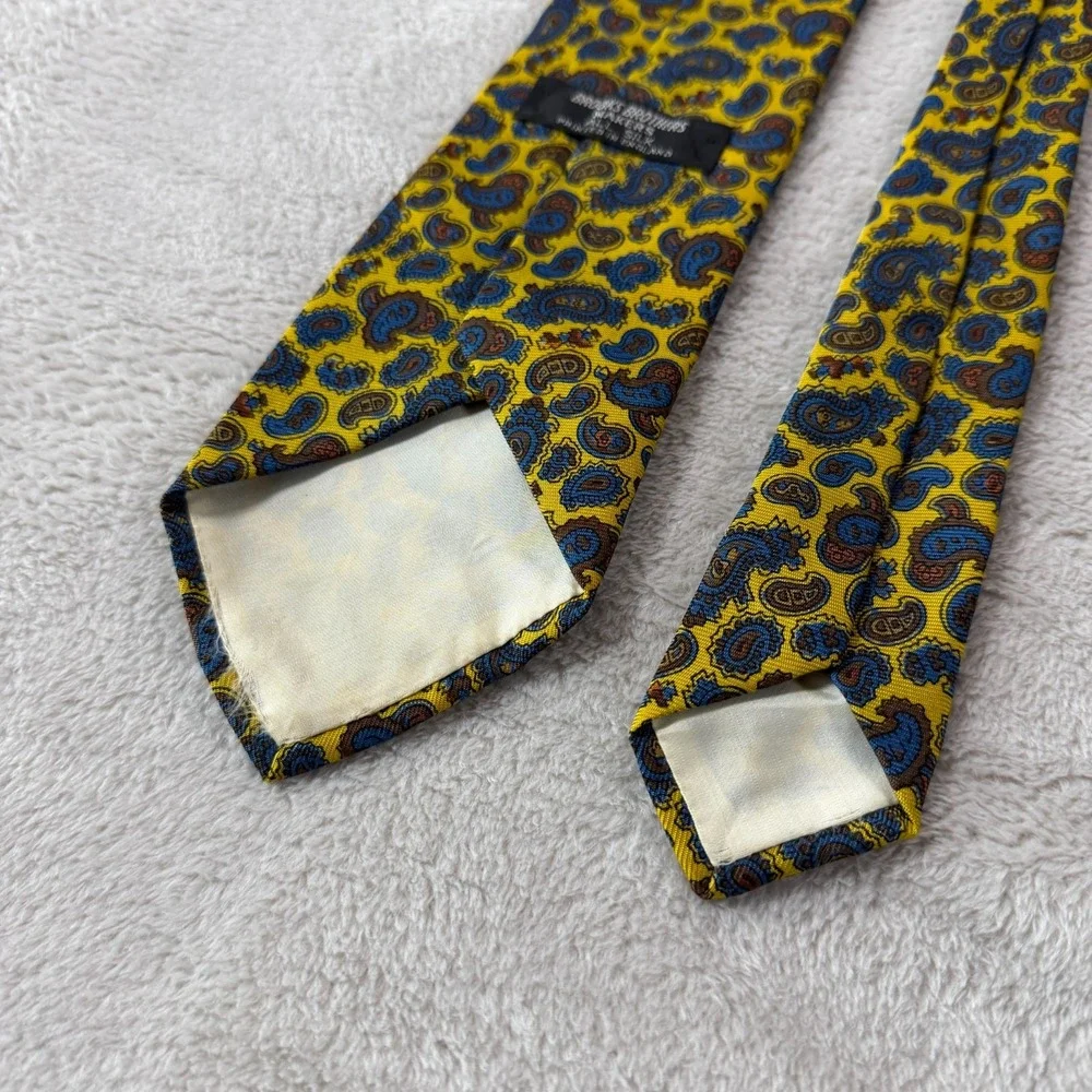 60s Brooks Brothers Mens Necktie Blue Yellow Silk Paisley Vintage 54x3.75 Short
